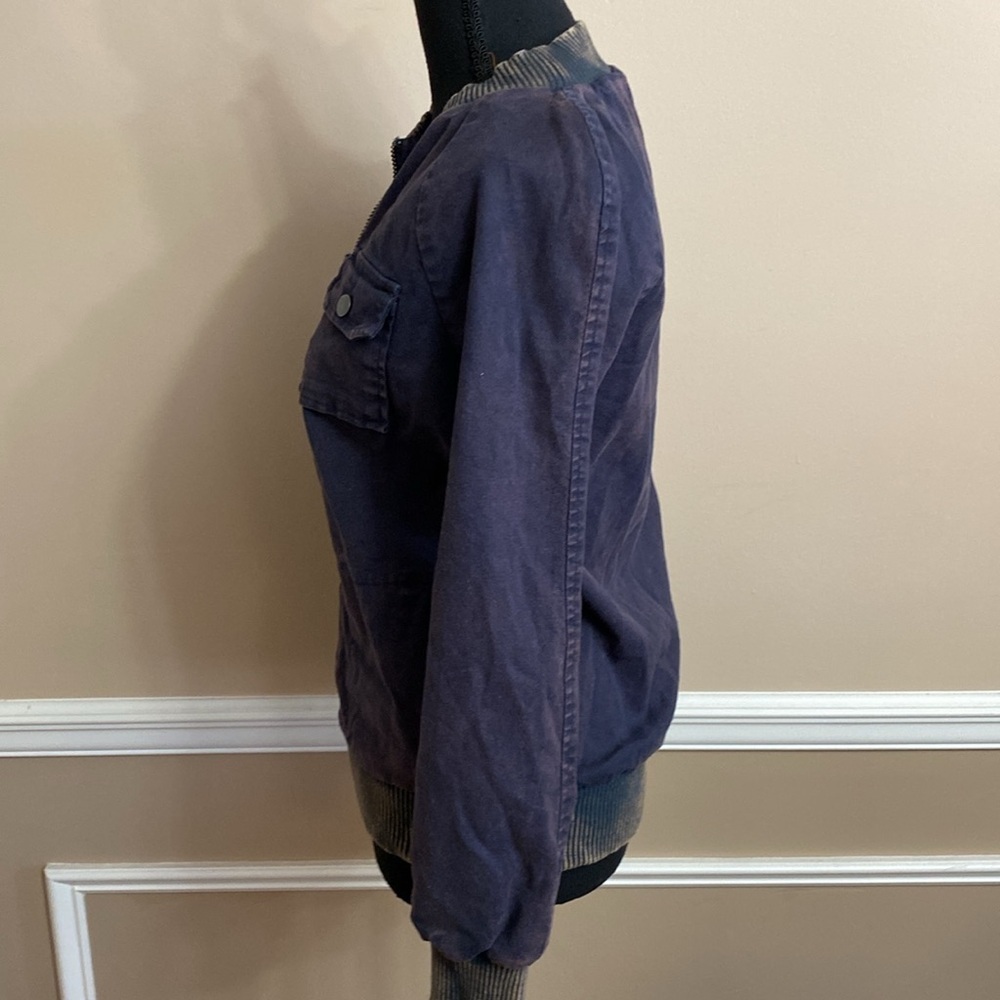 Chaser Vintage Wash Denim Jacket Medium NWT - Picture 4 of 9